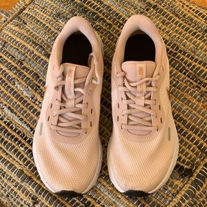 Nine Sneaker! Size size! Perfect for any workout!